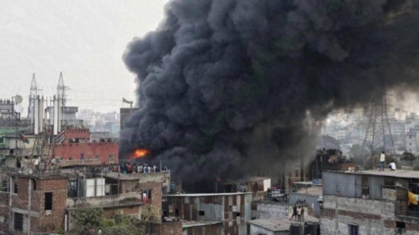 欧洲杯体育孟加拉国王人门达卡老城区的一处仓库当世界午发生失火